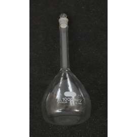 Buy Pyrex Class A 1000ml Glass Volumetric Flask in [storefront]