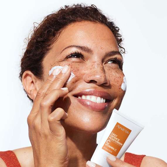 Buy Avon Anew 50ml Daily Defence Vitamin C SPF50 Moisturizer in [storefront]