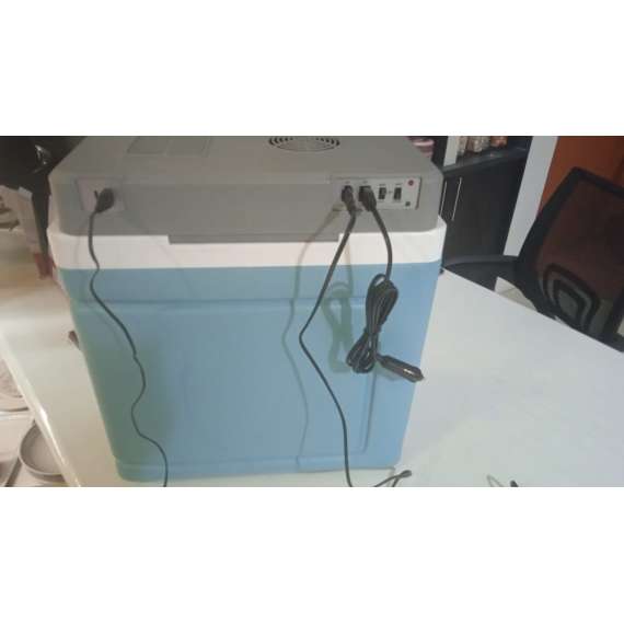 Buy Pinnacle 30Litres Electric Cooler and Warmer Box in [storefront]