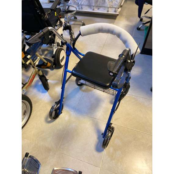 Buy Dayang DY49146 LightWeight Rollator in [storefront]