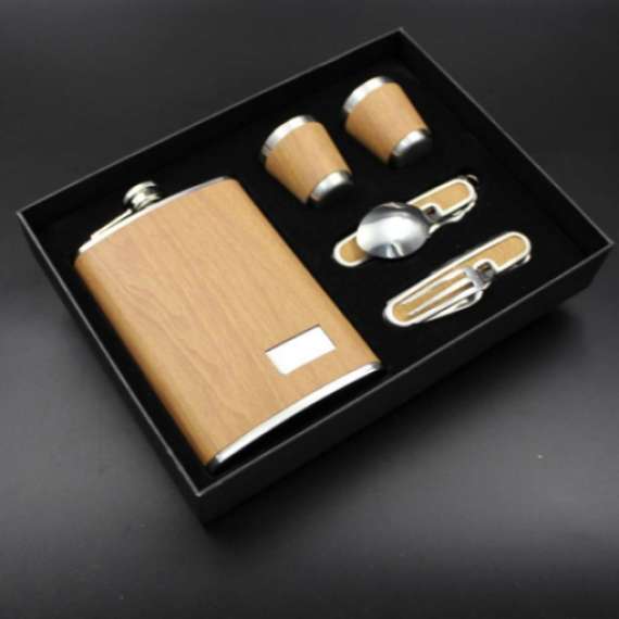 Buy Hip Set 5pc Flask in [storefront]